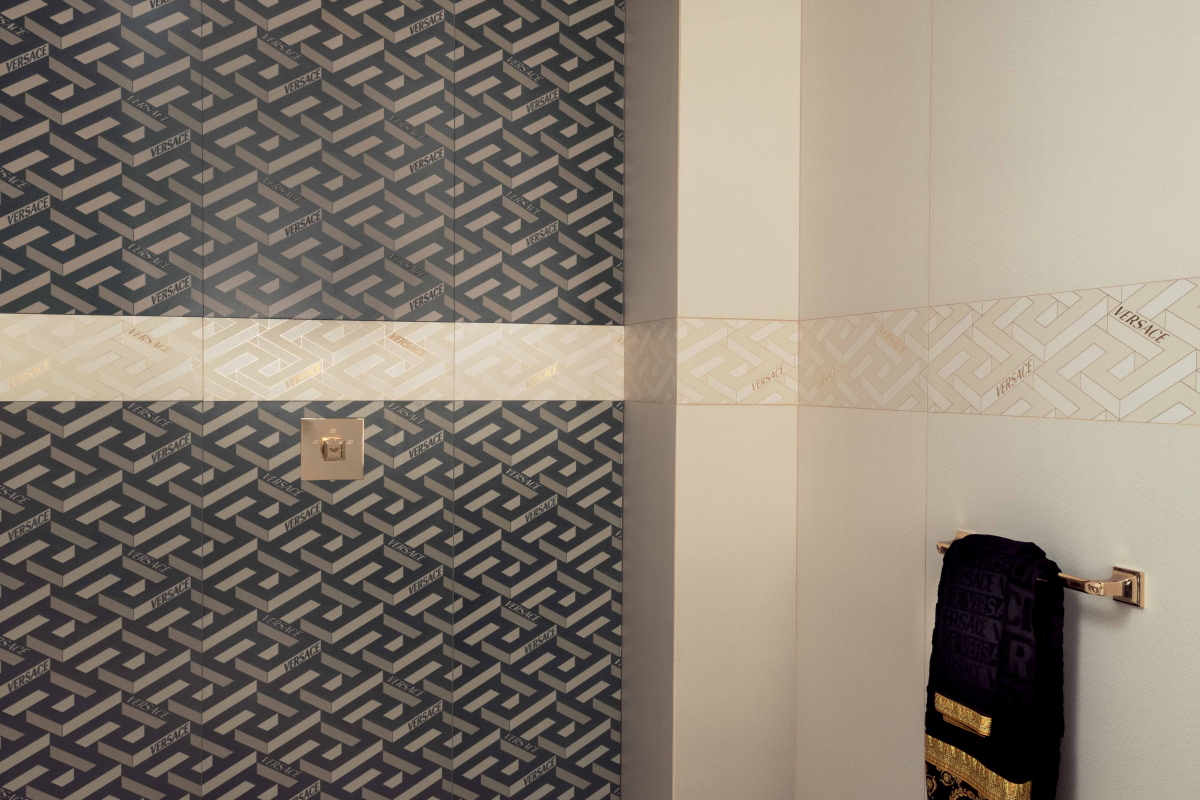 ICONS LA GRECA MAXI KAKI 60X120 + FASCIA LA GRECA CREAM 20X60 + CREAM 60X120 + ETERNO WHITE 26,5X180 .jpg  