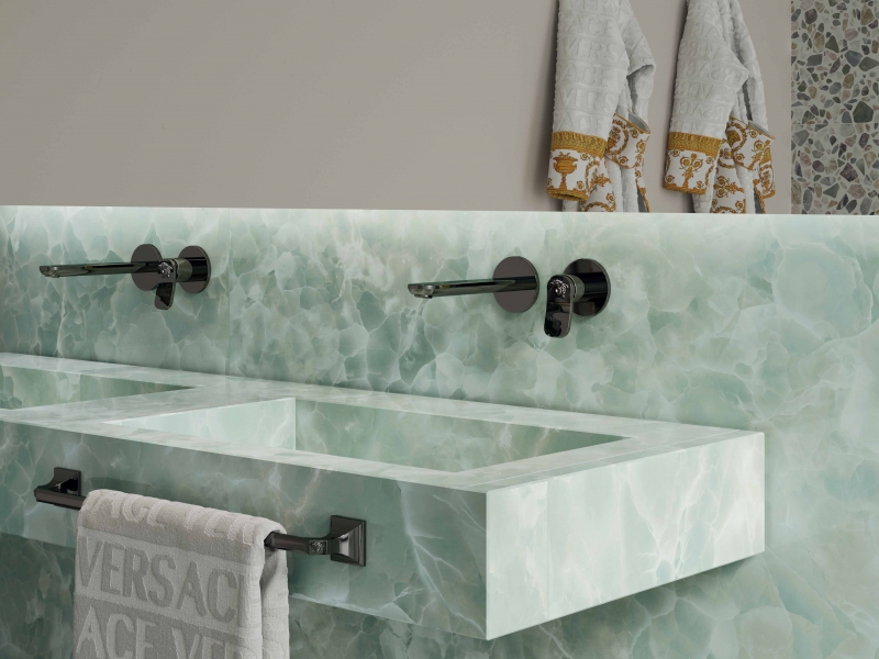 Wall mounted wash basin mixer