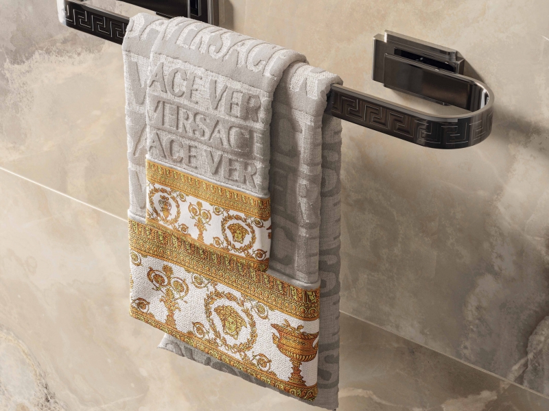 Towel rail